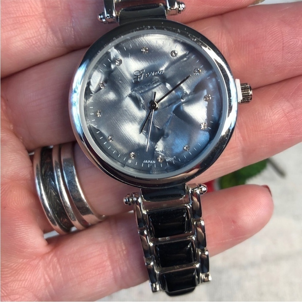 🆕 GENOA Black Agate & Austrian
Crystal Watch